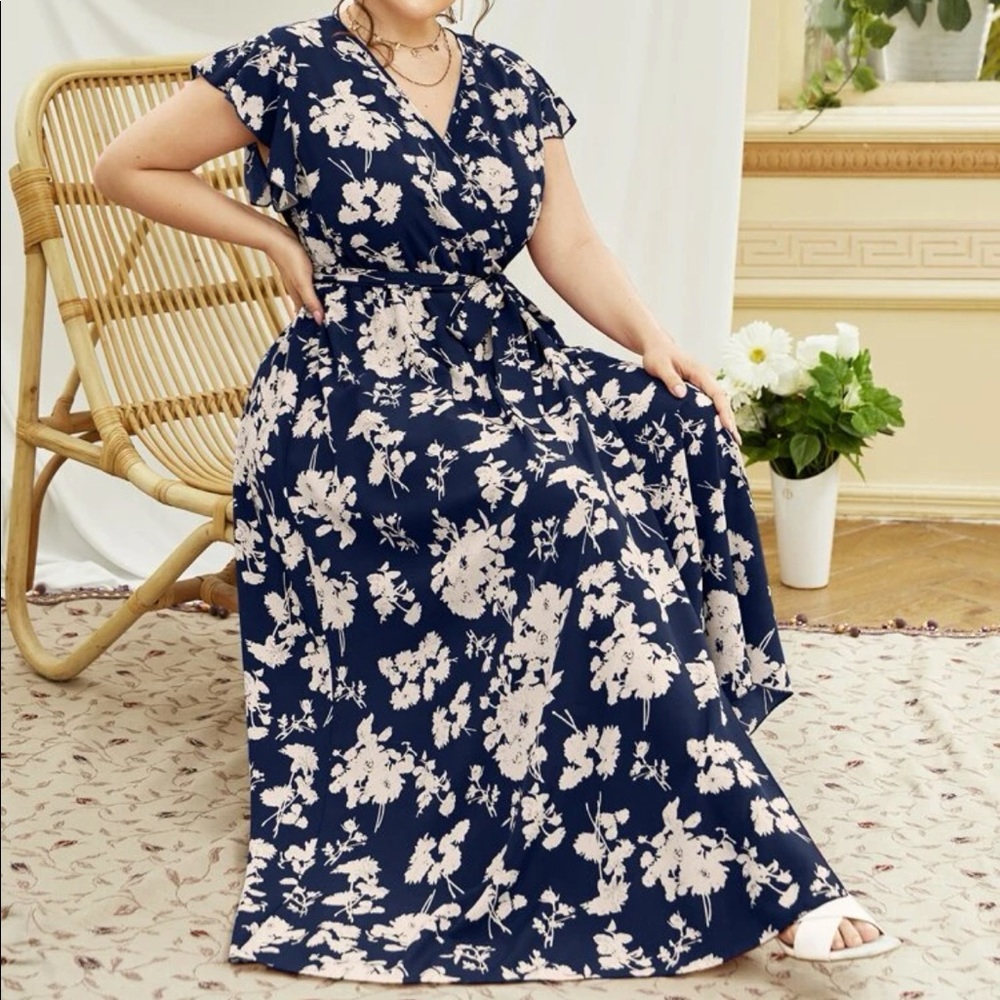 Boho plus size butterfly sleeve belted maxi dress
